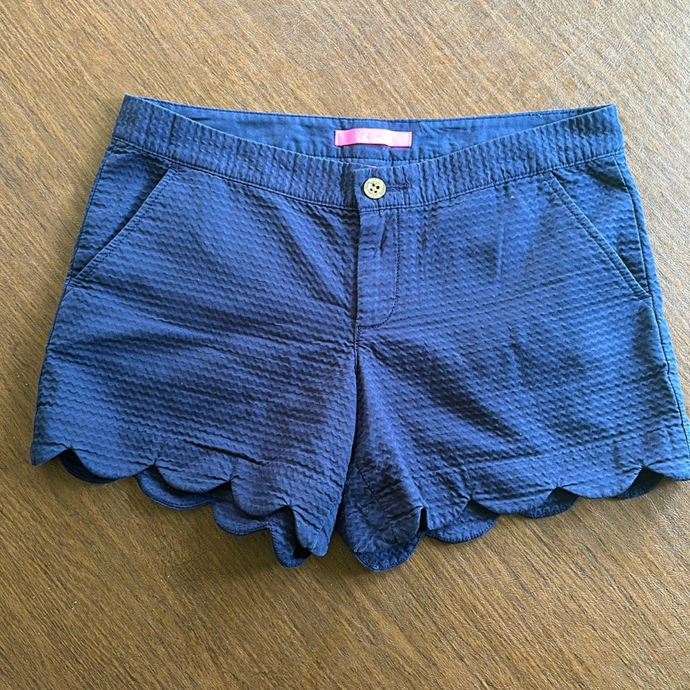 Lilly Pulitzer Navy Shorts Size 4